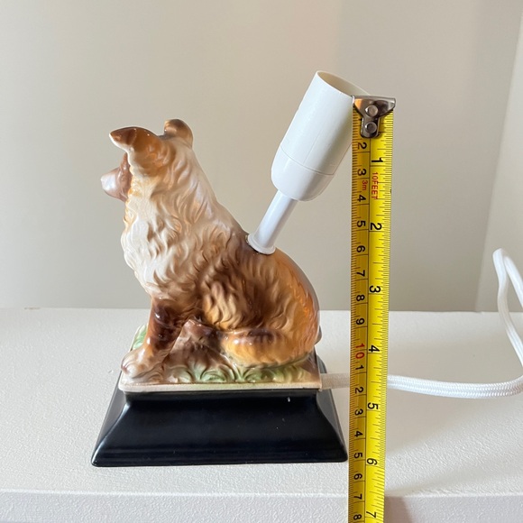 Vintage Ceramic Dog Figurine Lamp - Picture 4 of 5